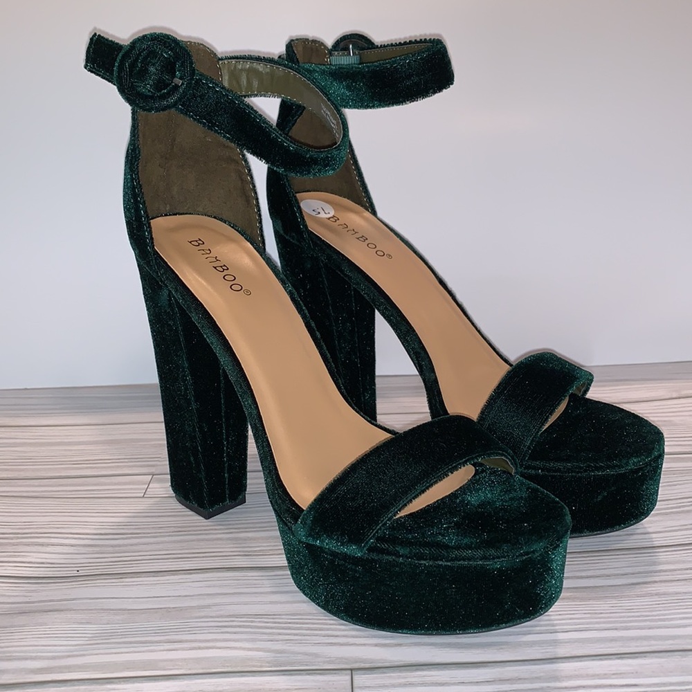 Bamboo Women's Chunky Heel Platform Sandal with Ankle Strap, Green S…